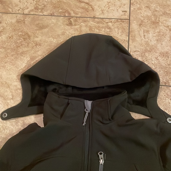 Free Country Soft-Shell jacket. Size M, black - Picture 11 of 13